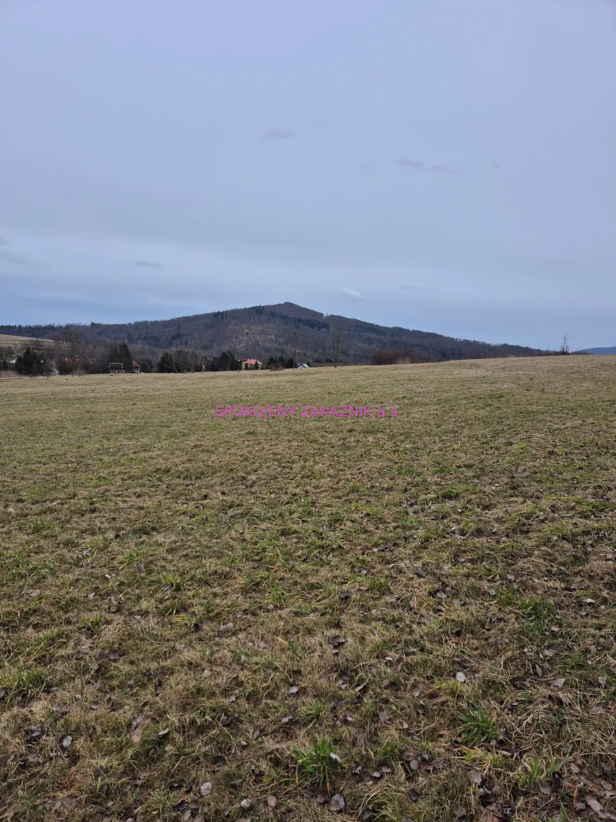 Prodej stavebního pozemku 950 m²